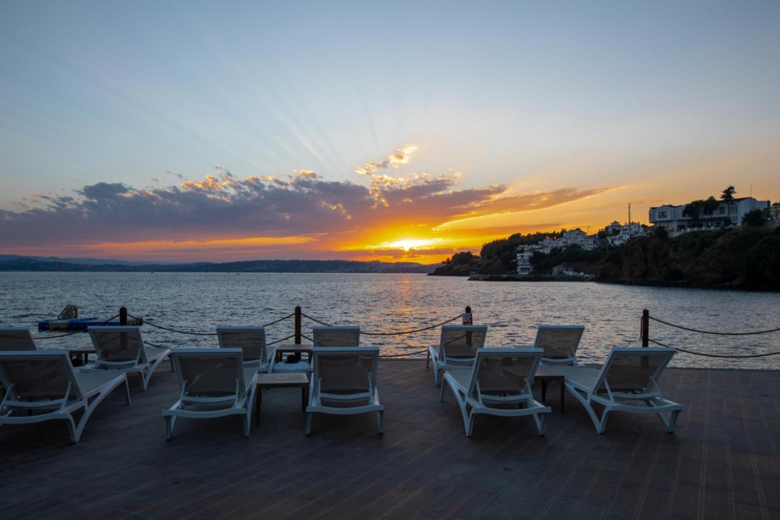 Vira Otel Suites Sinop Bagian luar foto
