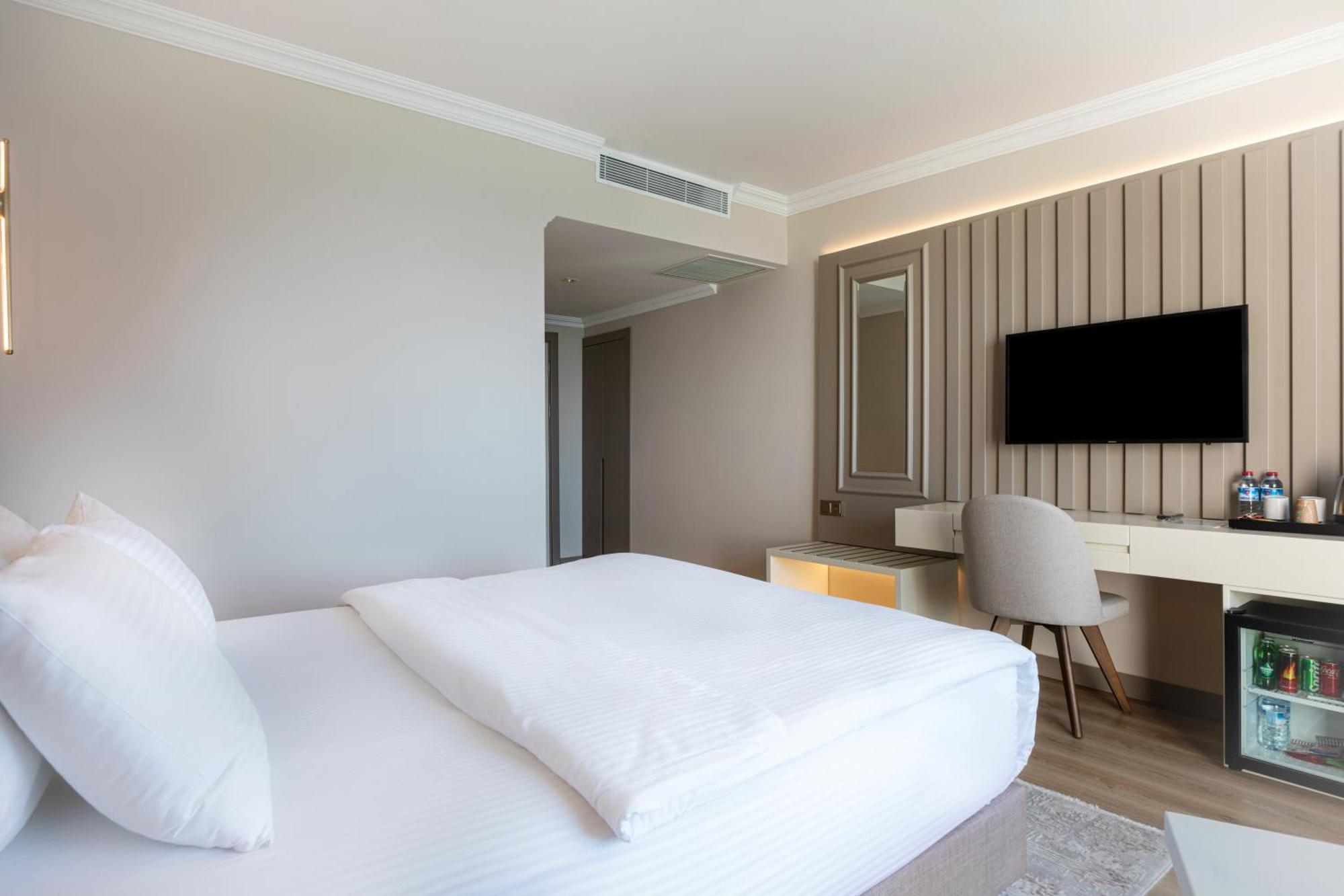 Vira Otel Suites Sinop Bagian luar foto